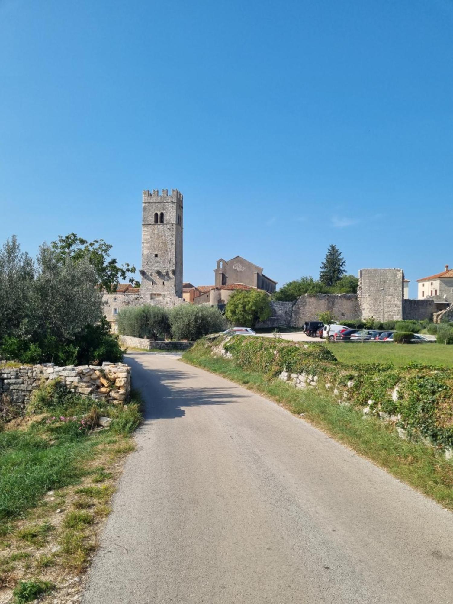 Villa Oskar Istrien Sveti Lovreč Pazenatički Exteriör bild